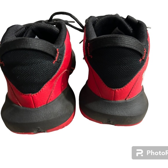 Men’s Under Armour Lockdown 6 sneakers. Worn a few times in great condition! - Picture 5 of 7